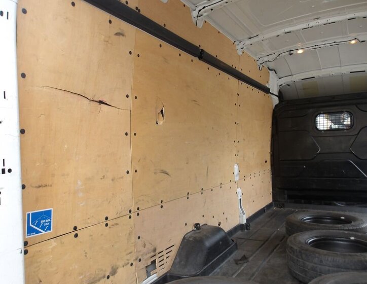 Ford Transit Skříň 2,2 l 114 kw