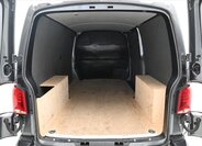 Volkswagen Transporter Skříň 2,0 l 110 kw