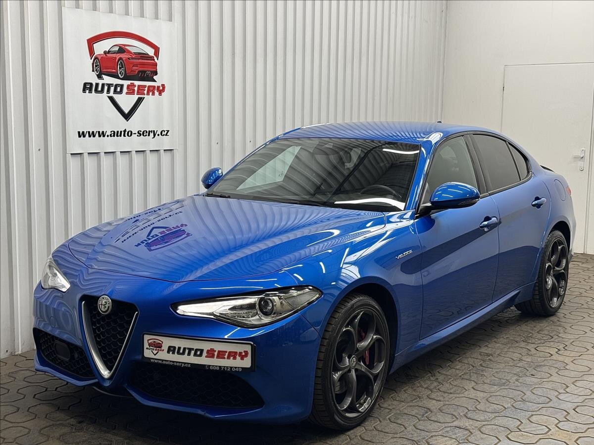 Alfa Romeo Giulia Sedan / Limuzína 2,0 l 206 kw
