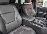 Toyota Land Cruiser 8