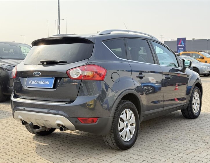 Ford Kuga SUV / Terénní 2,0 l 100 kw