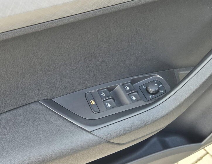 Škoda Karoq Hatchback 1,5 l 110 kw