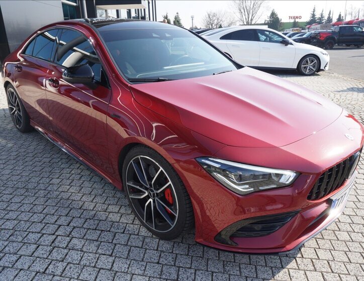 Mercedes-Benz CLA Kupé 2,0 l 225 kw