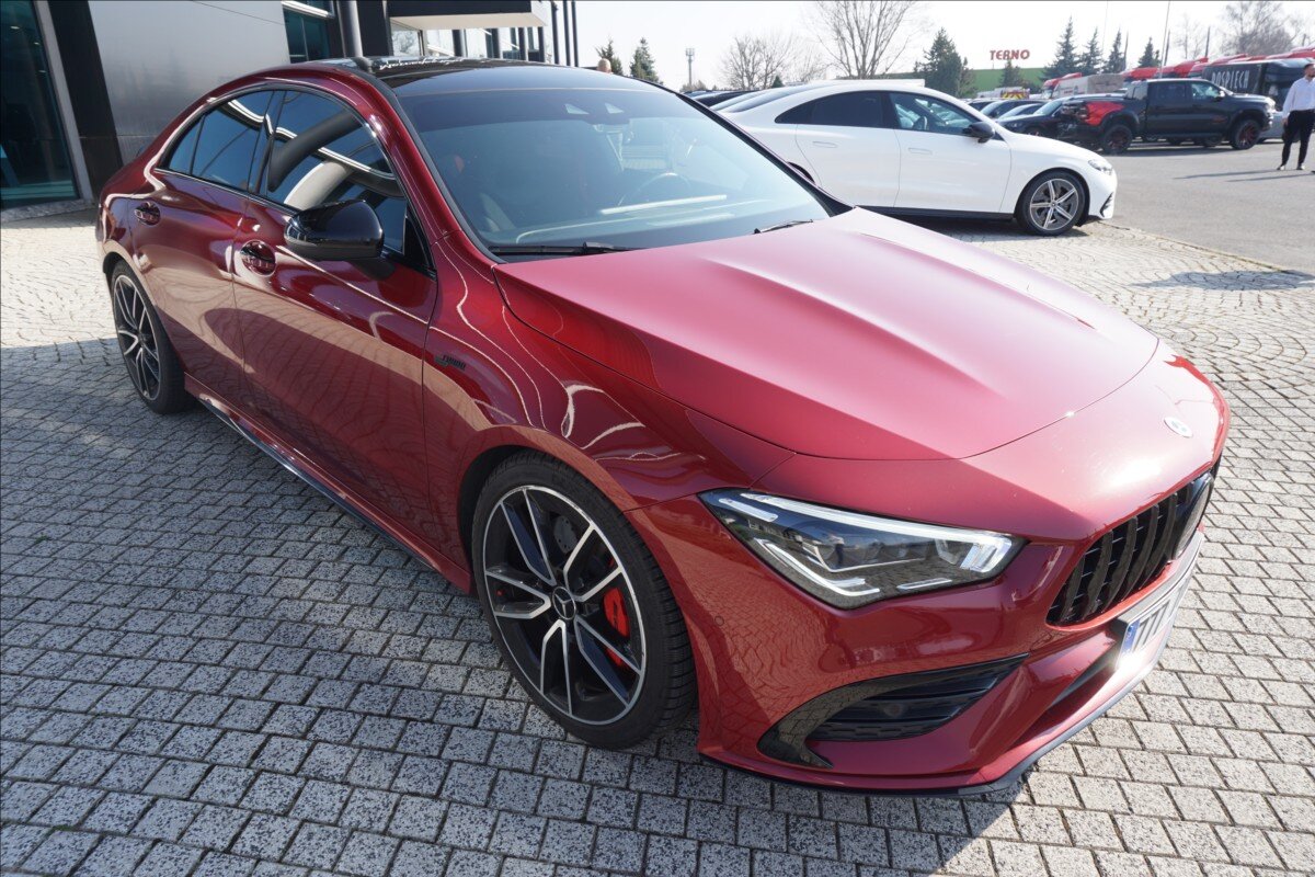 Mercedes-Benz CLA Kupé 2,0 l 225 kw