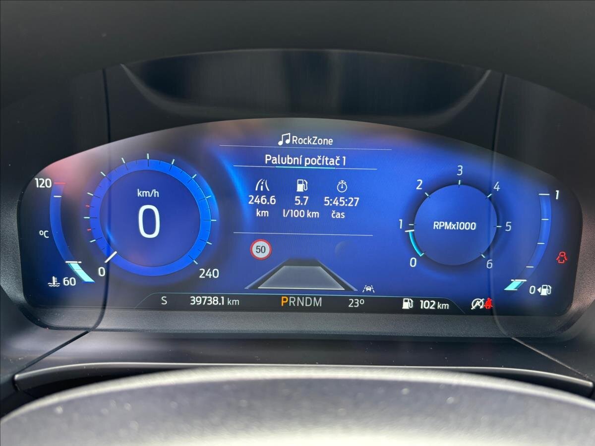 Ford Kuga SUV / Terénní 2,0 l 88 kw