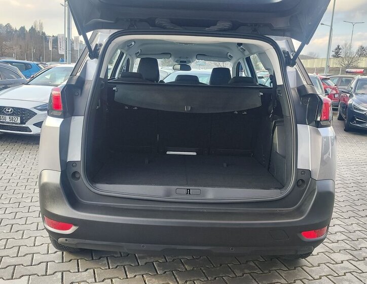 Peugeot 5008 SUV / Terénní 1,2 l 96 kw