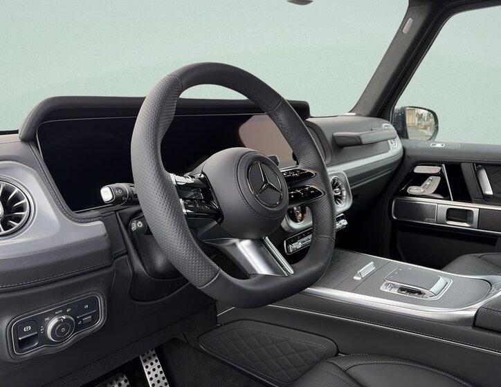 Mercedes-Benz Třídy G SUV / Terénní 0,0 432 kw