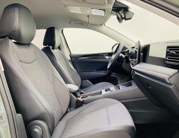 Volkswagen Tiguan SUV / Terénní 1,5 l 110 kw