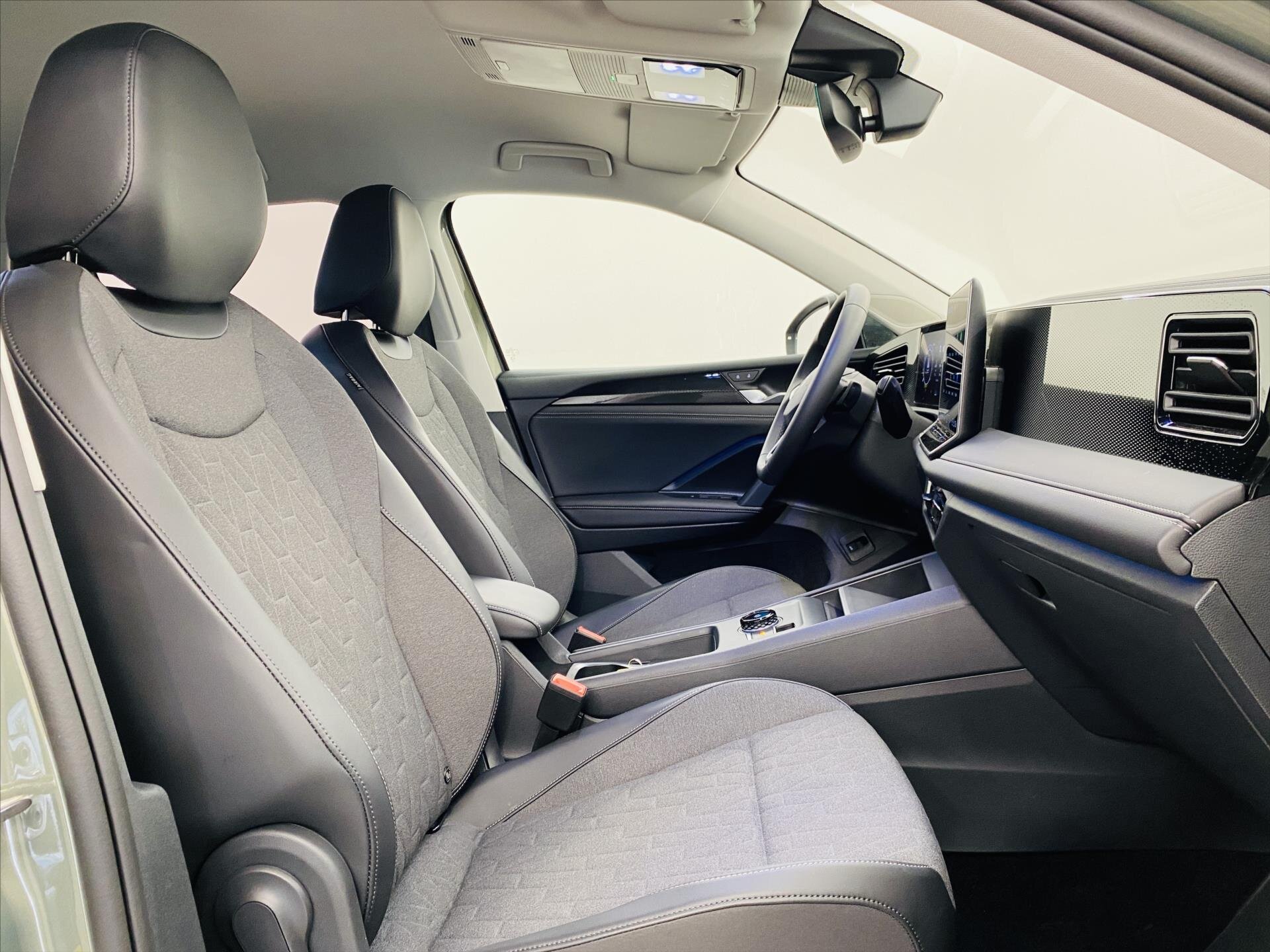 Volkswagen Tiguan SUV / Terénní 1,5 l 110 kw