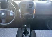 Suzuki SX4 13