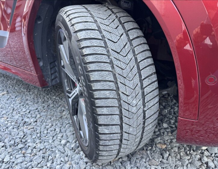 BMW X6 Sedan / Limuzína 3,0 l 210 kw