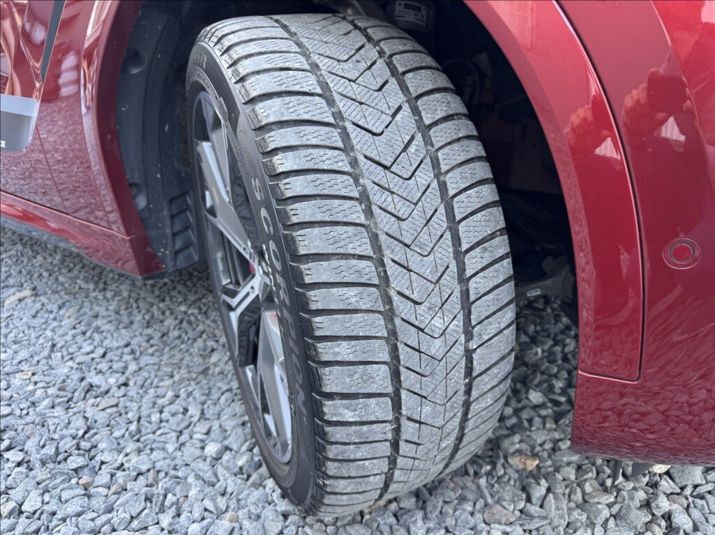 BMW X6 Sedan / Limuzína 3,0 l 210 kw