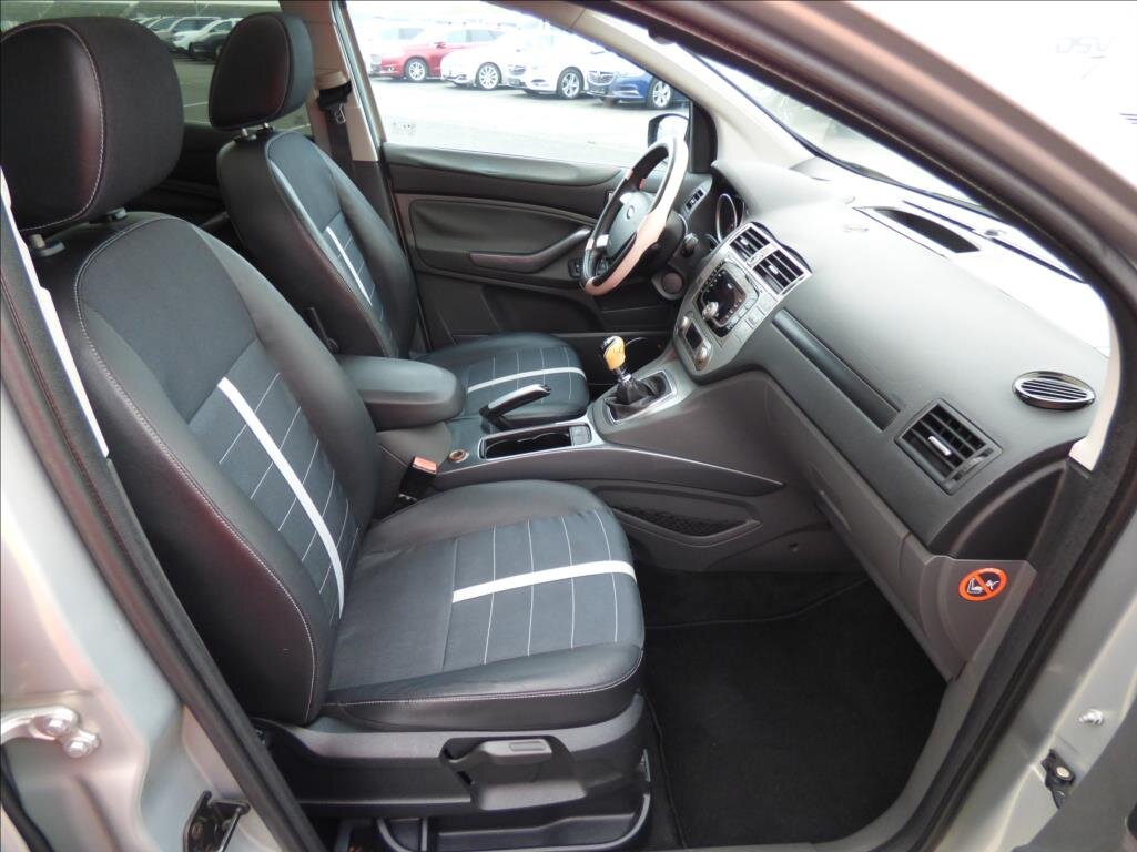 Ford Kuga Kombi 2,0 l 120 kw