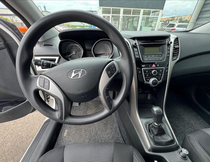Hyundai i30 13