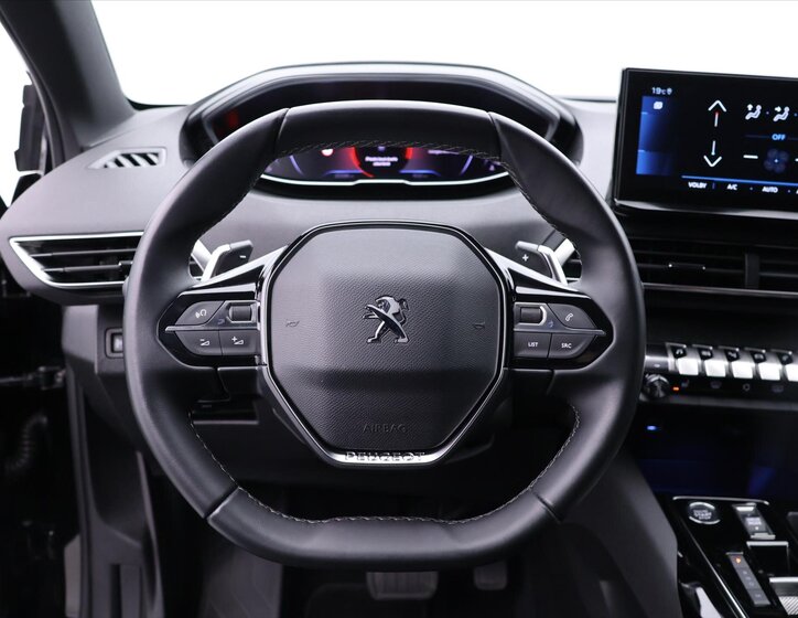 Peugeot 5008 SUV / Terénní 1,2 l 96 kw