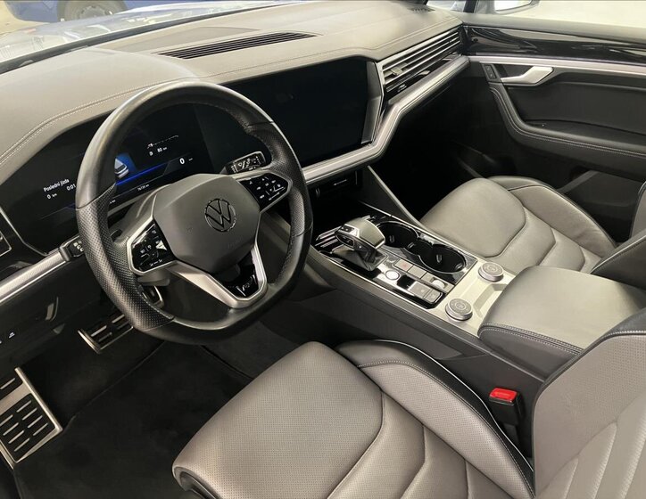 Volkswagen Touareg 6