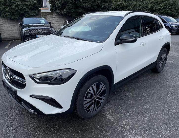 Mercedes-Benz GLA 3