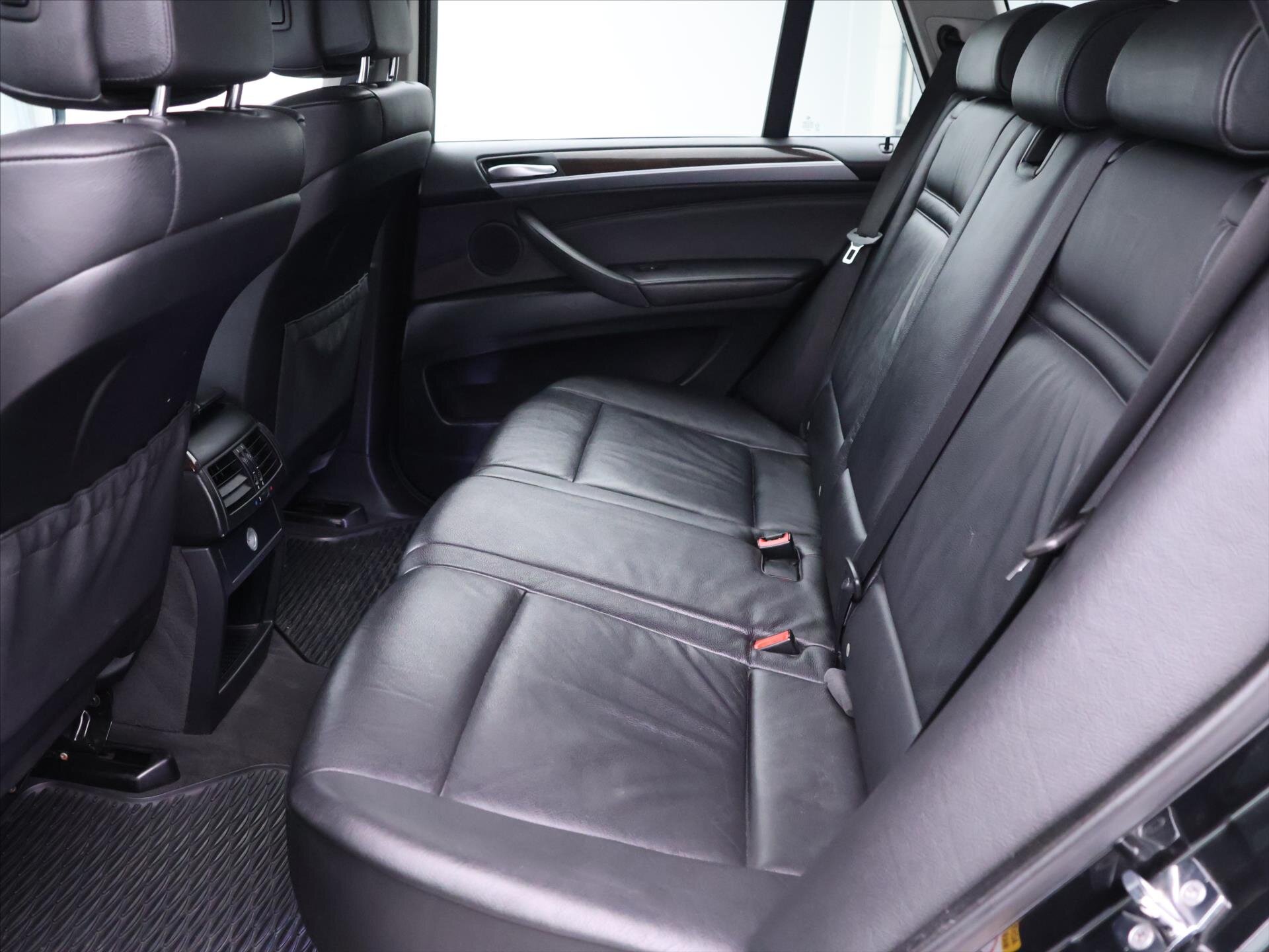 BMW X5 SUV 3,0 l 173 kw