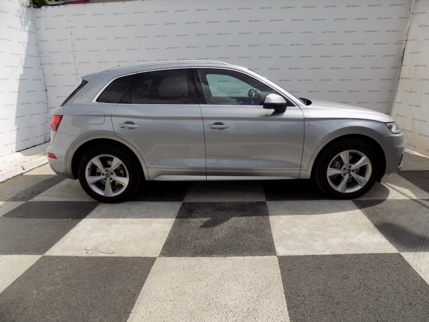 Audi Q5 SUV 2,0 l 140 kw