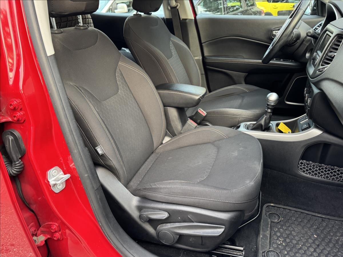 Jeep Compass SUV / Terénní 1,4 l 103 kw