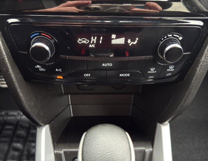 Suzuki Vitara SUV / Terénní 1,4 l 103 kw