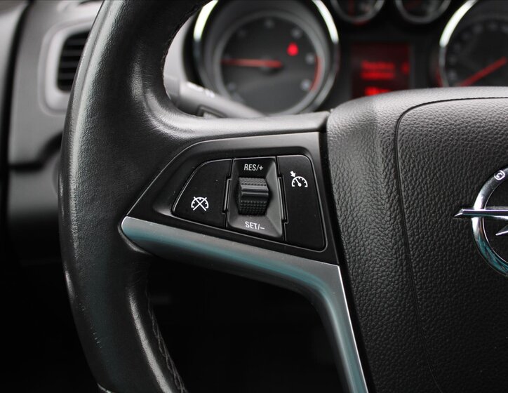 Opel Insignia Kombi 2,0 l 118 kw