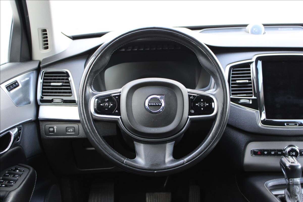 Volvo XC90 SUV / Terénní 2,0 l 165 kw