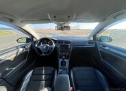 Volkswagen Golf 12