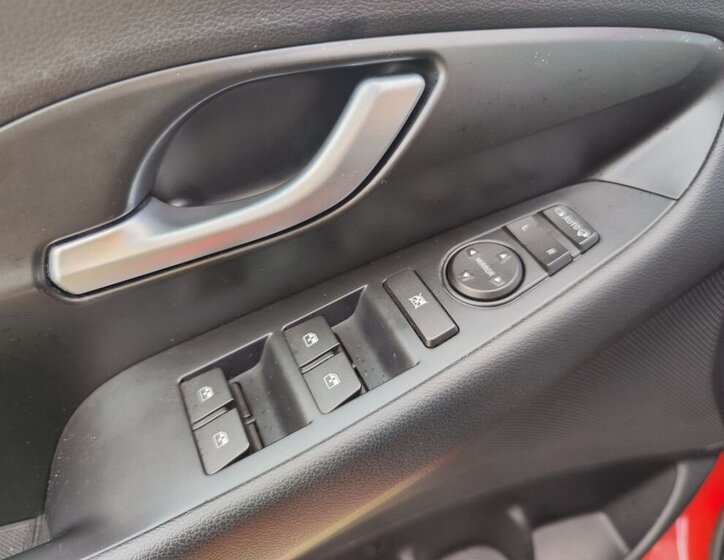 Hyundai i30 Kombi 1,4 l 103 kw