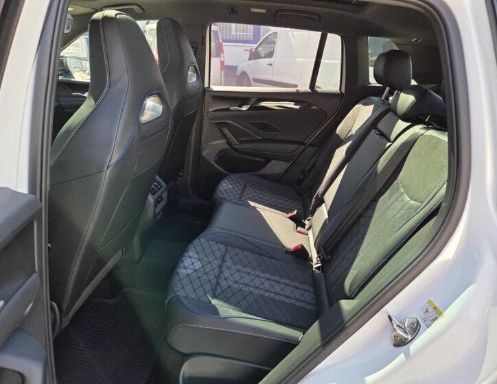 Volkswagen Tiguan SUV / Terénní 2,0 l 195 kw