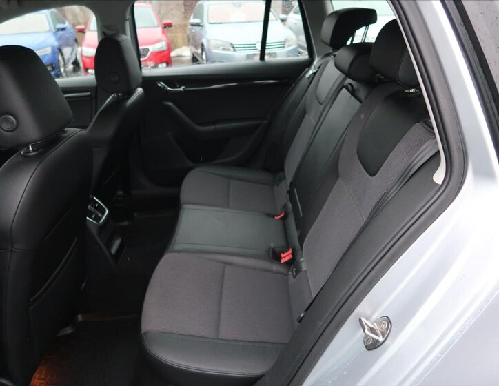 Škoda Octavia Kombi 1,5 l 110 kw