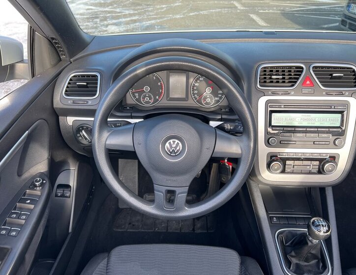 Volkswagen EOS 9