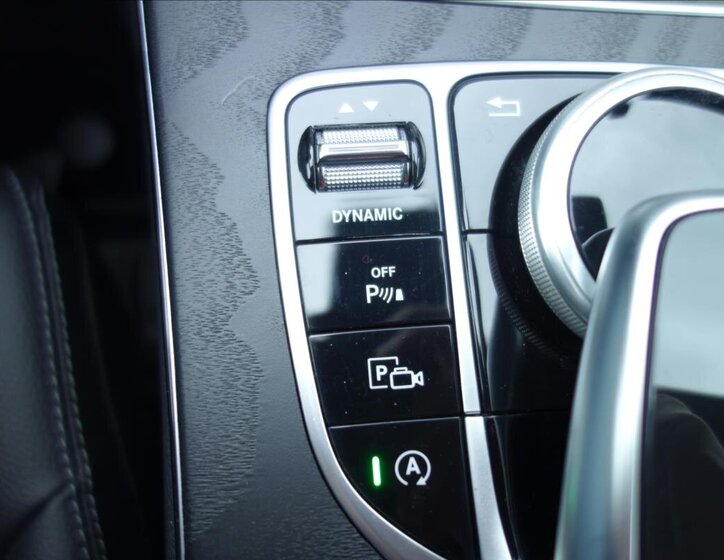 Mercedes-Benz Třídy C Sedan / Limuzína 2,0 l 143 kw
