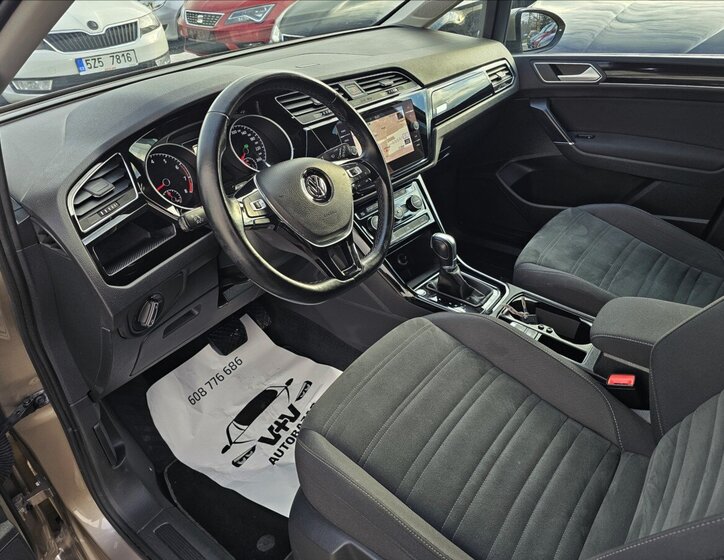 Volkswagen Touran Kombi 1,4 l 110 kw