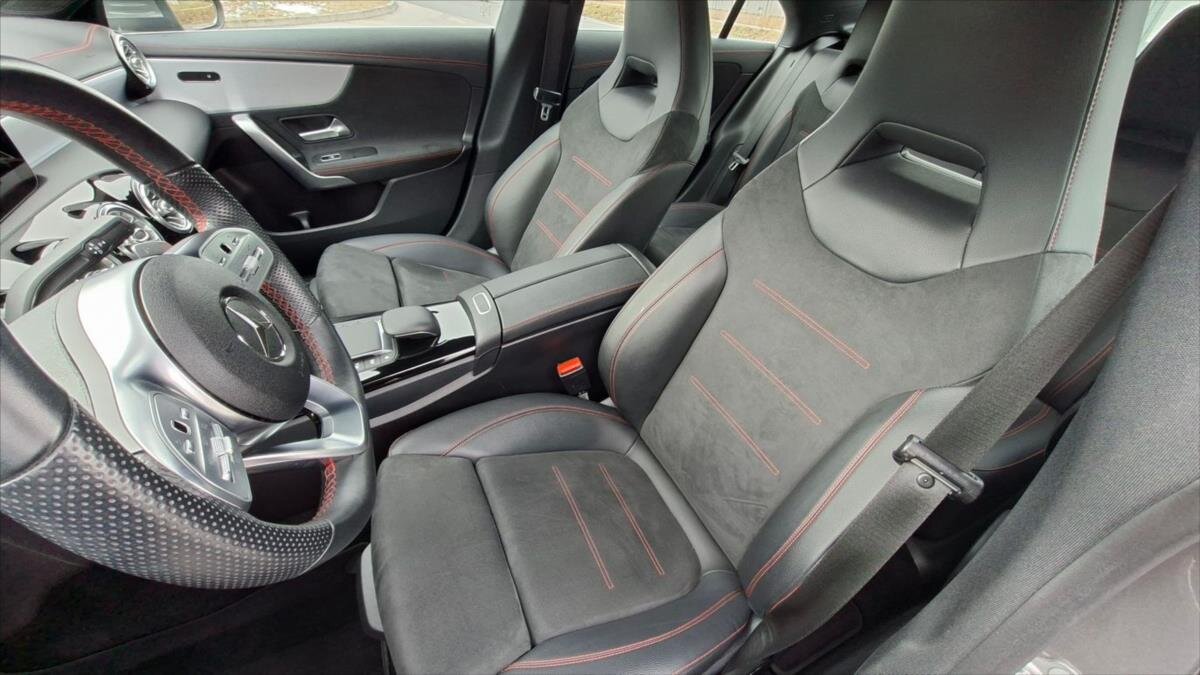 Mercedes-Benz CLA Kupé 1,3 l 120 kw