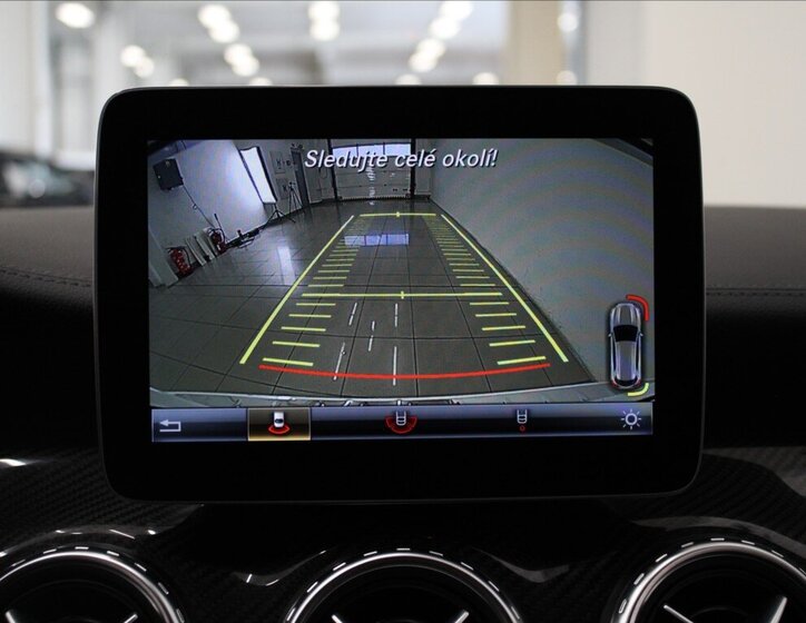 Mercedes-Benz GLA SUV / Terénní 2,0 l 155 kw