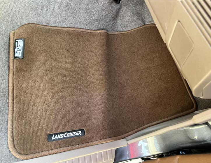 Toyota Land Cruiser 29