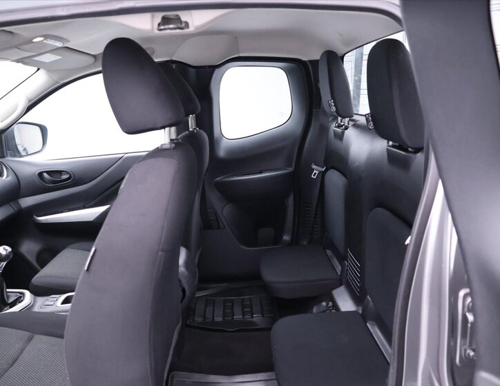 Nissan Navara Pick-up 2,3 l 120 kw
