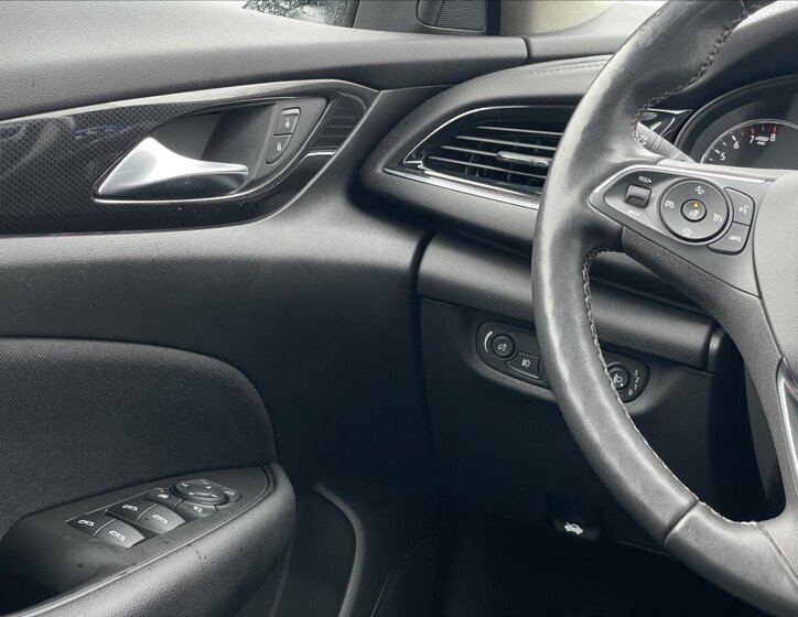 Opel Insignia Liftback 2,0 l 147 kw