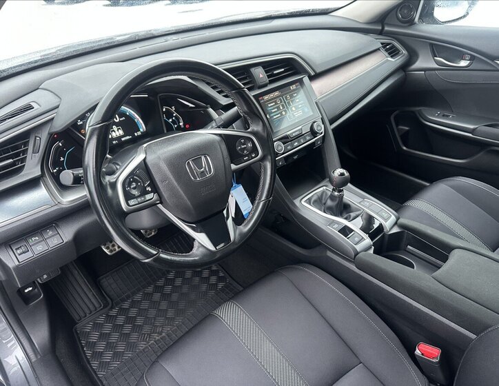 Honda Civic Sedan / Limuzína 1,5 l 134 kw