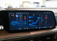 Chevrolet Suburban SUV 6,2 l 313 kw