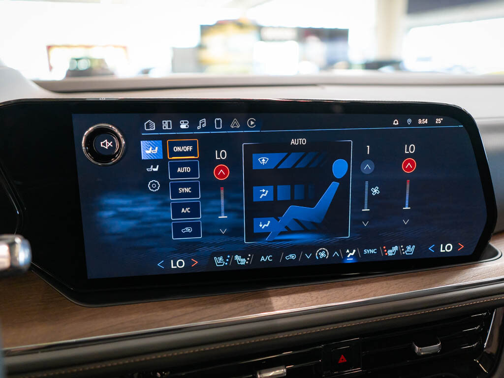 Chevrolet Suburban SUV 6,2 l 313 kw