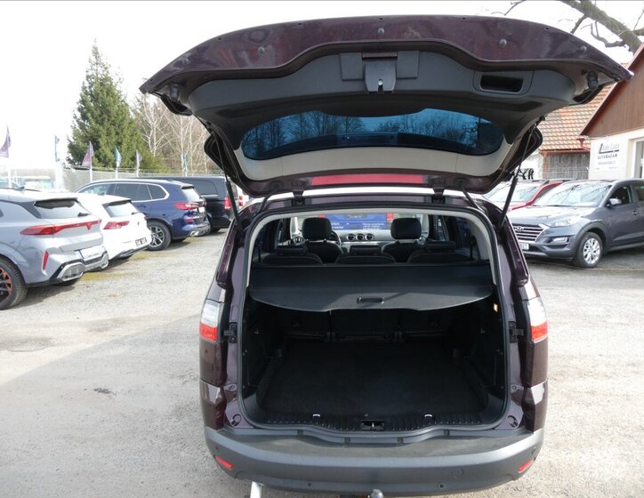 Ford S-MAX MPV 2,0 l 107 kw