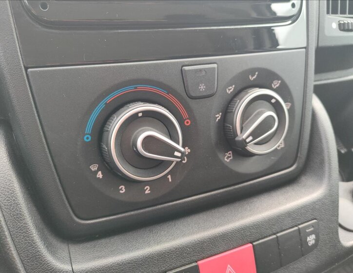 Opel Movano Skříň 2,2 l 121 kw