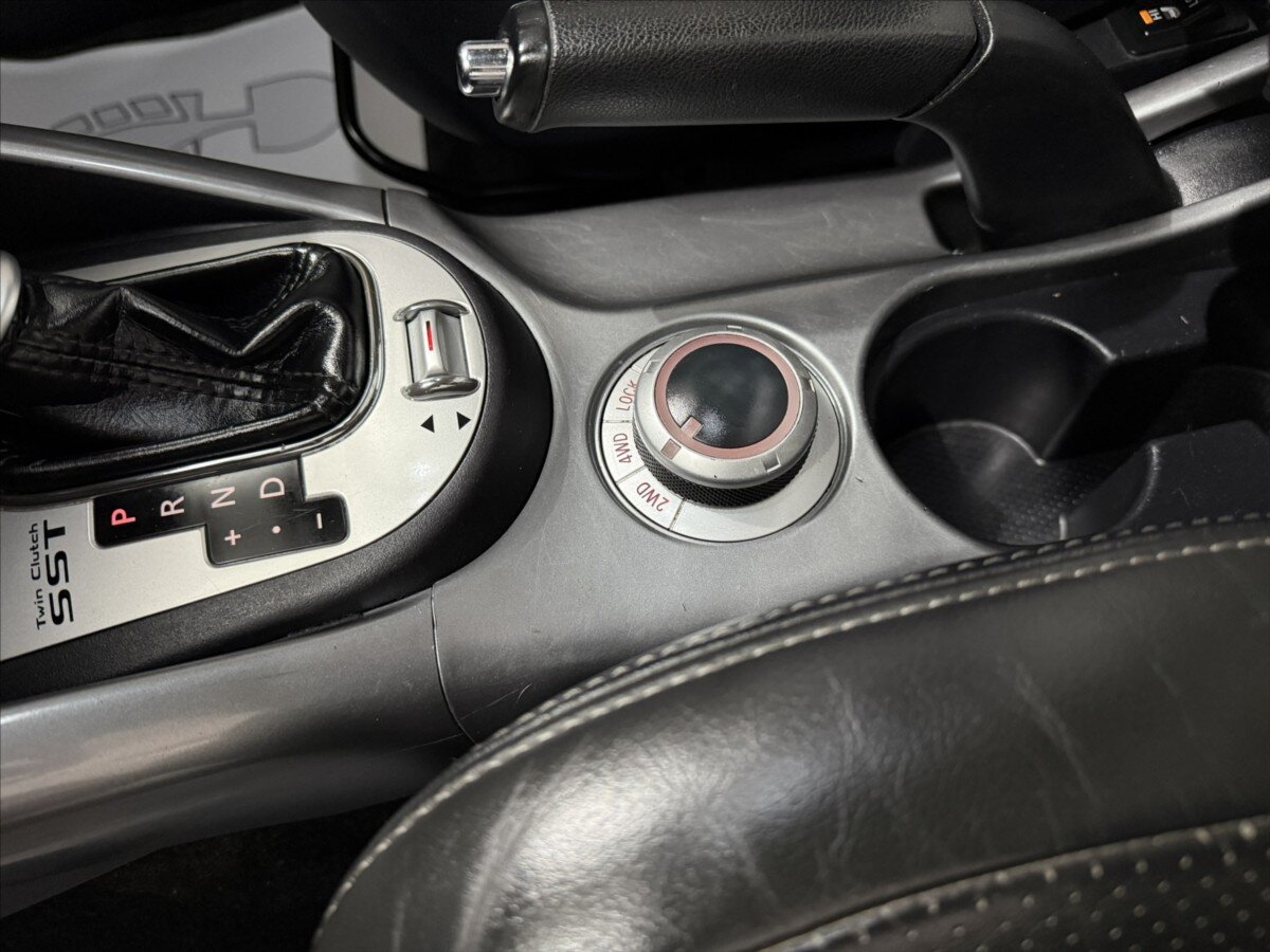 Mitsubishi Outlander SUV / Terénní 2,2 l 115 kw