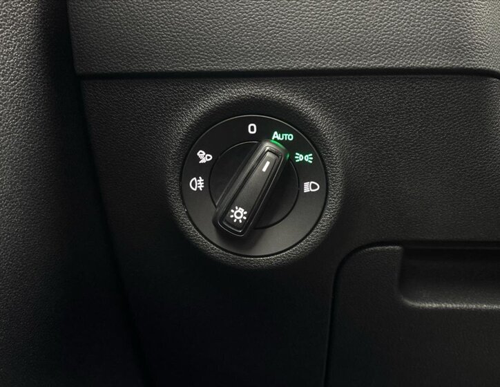 Škoda Karoq SUV / Terénní 1,5 l 110 kw