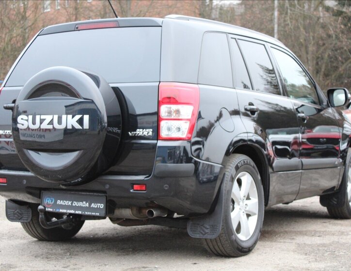 Suzuki Grand Vitara 5