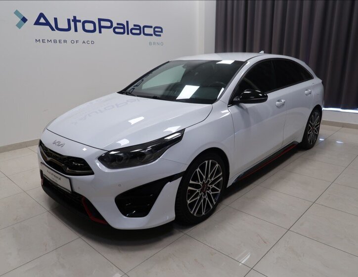KIA ProCeed Kombi 1,6 l 150 kw