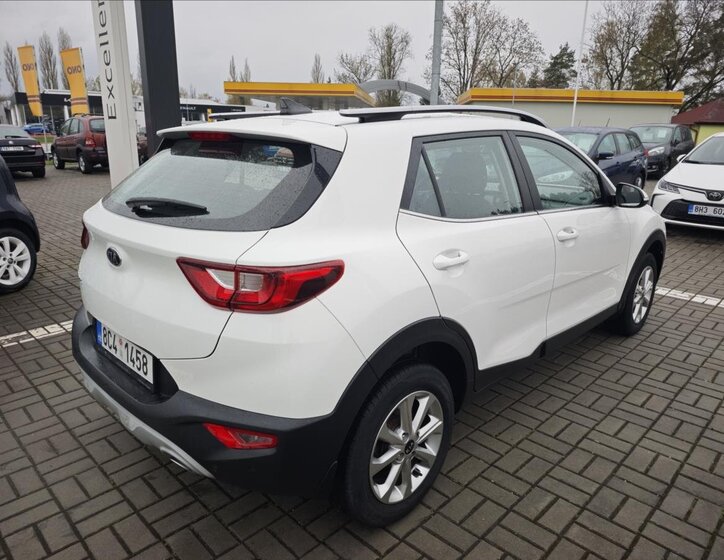 KIA Stonic SUV / Terénní 1,4 l 73 kw