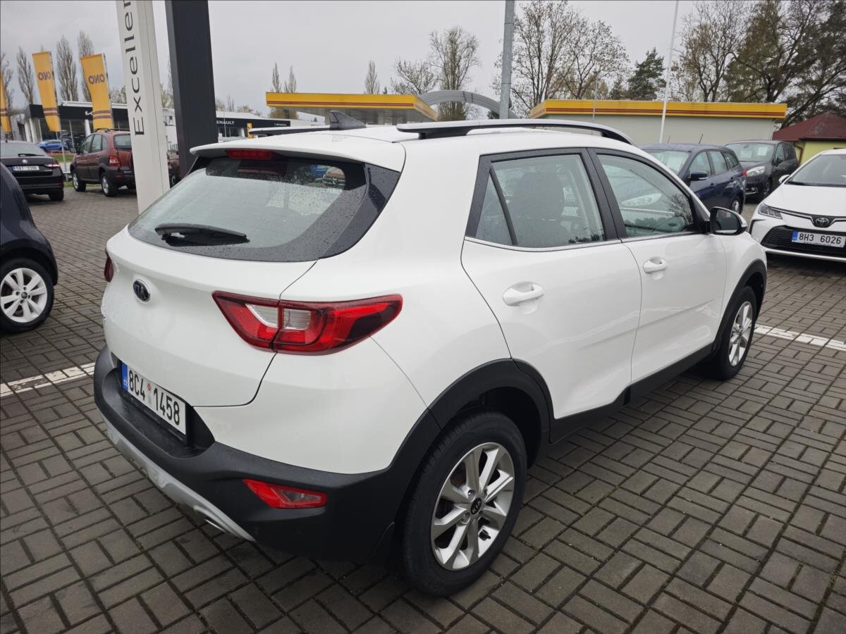 KIA Stonic SUV / Terénní 1,4 l 73 kw
